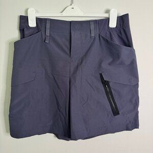 On Cloud ON Women's Explorer Shorts Size XL